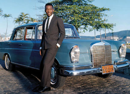 Pele driving Mercedes
